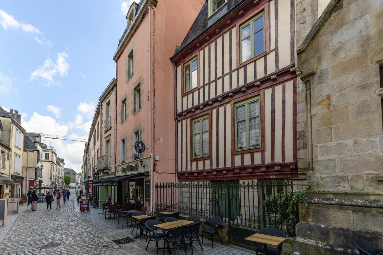 Appartement T2 - Vue Imprenable Sur La Cathedrale Quimper Exterior photo